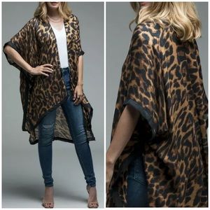 Leopard Kimono Border Open Wrap